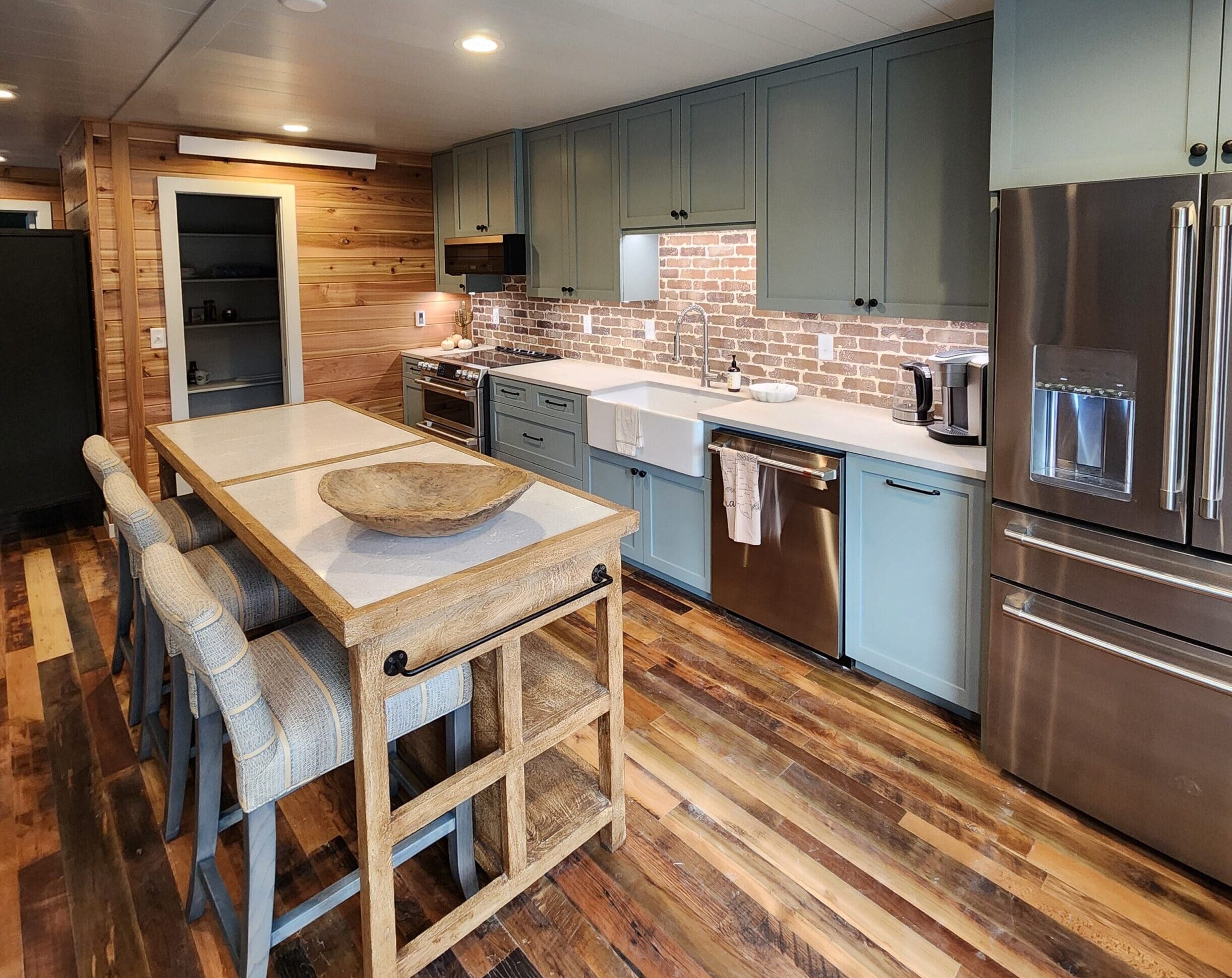 Kitchen View 3rd Wheel